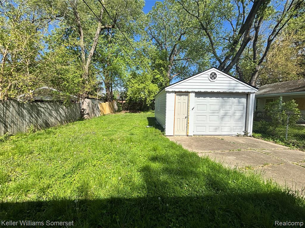 18350 Codding Street Property Photo 14