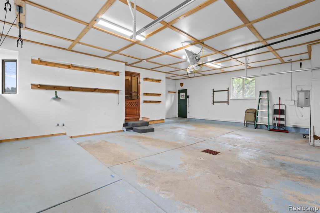 7540 Dexter Pinckney Road Property Photo 13