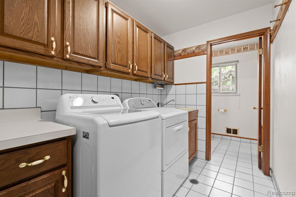 7540 Dexter Pinckney Road Property Photo 41
