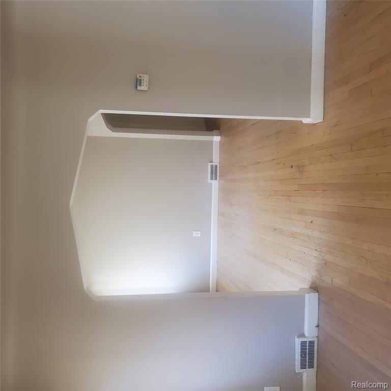 20220 Spencer Street Property Photo 3