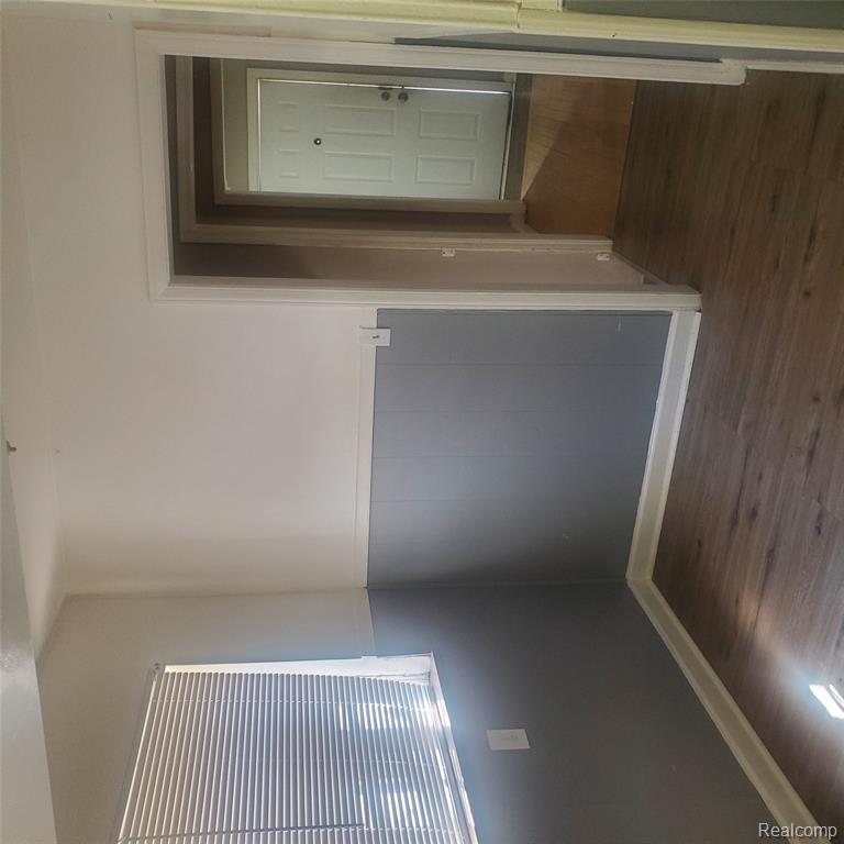 20220 Spencer Street Property Photo 8