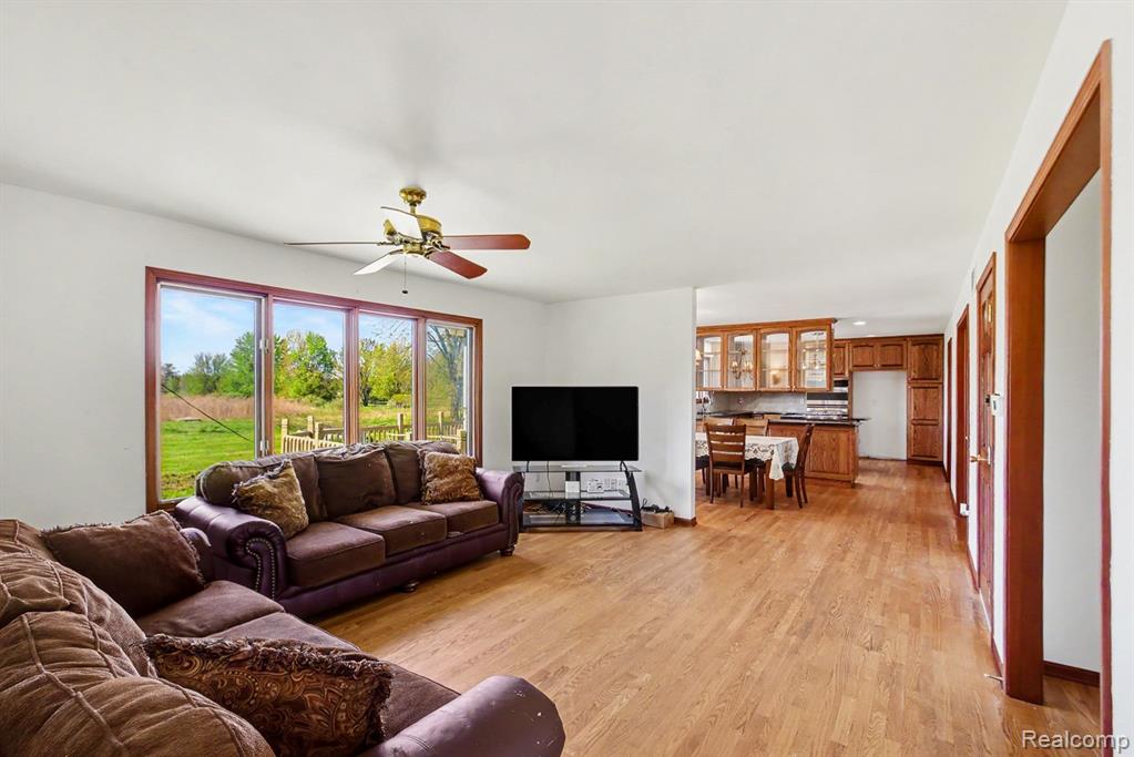 13519 Foley Road Property Photo 4