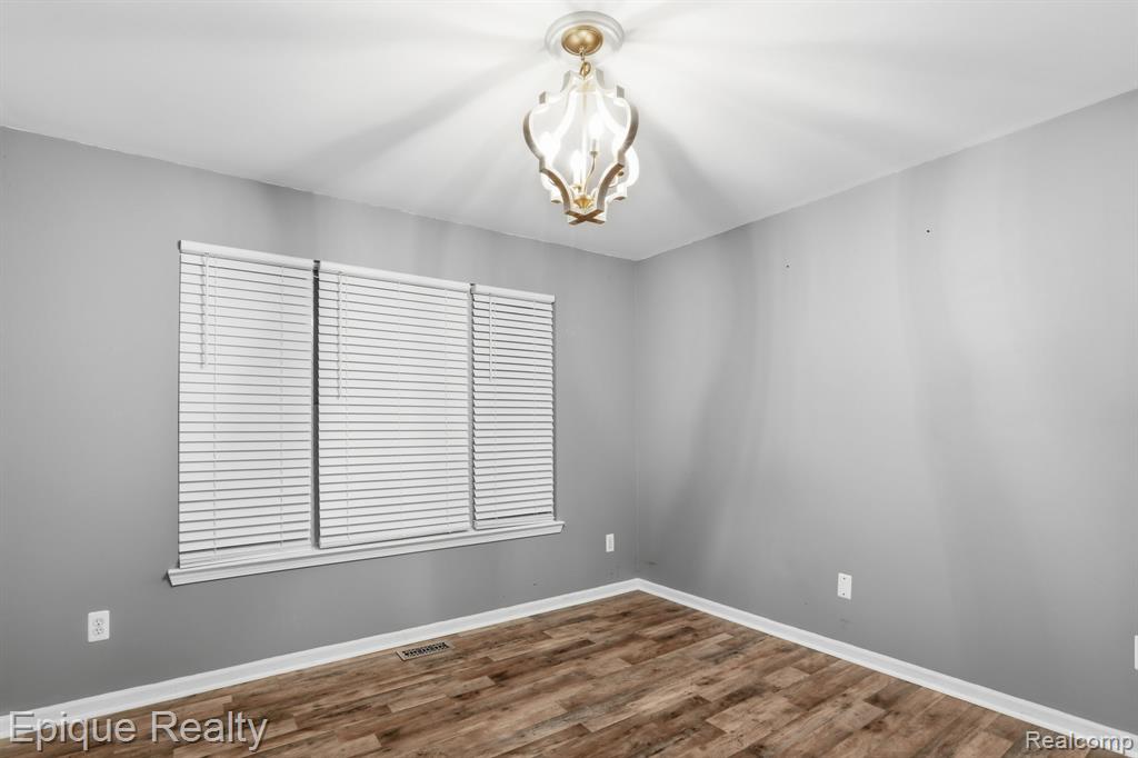 21370 Carlton Drive Property Photo 14