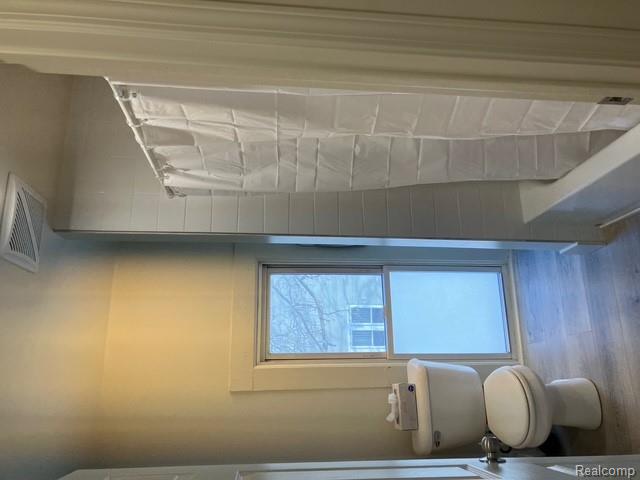 504 E Clinton Street Property Photo 12