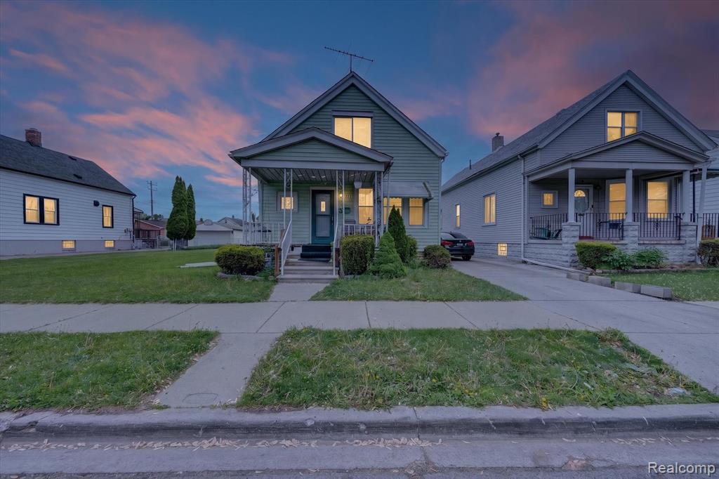 5424 Bingham St Property Photo 1