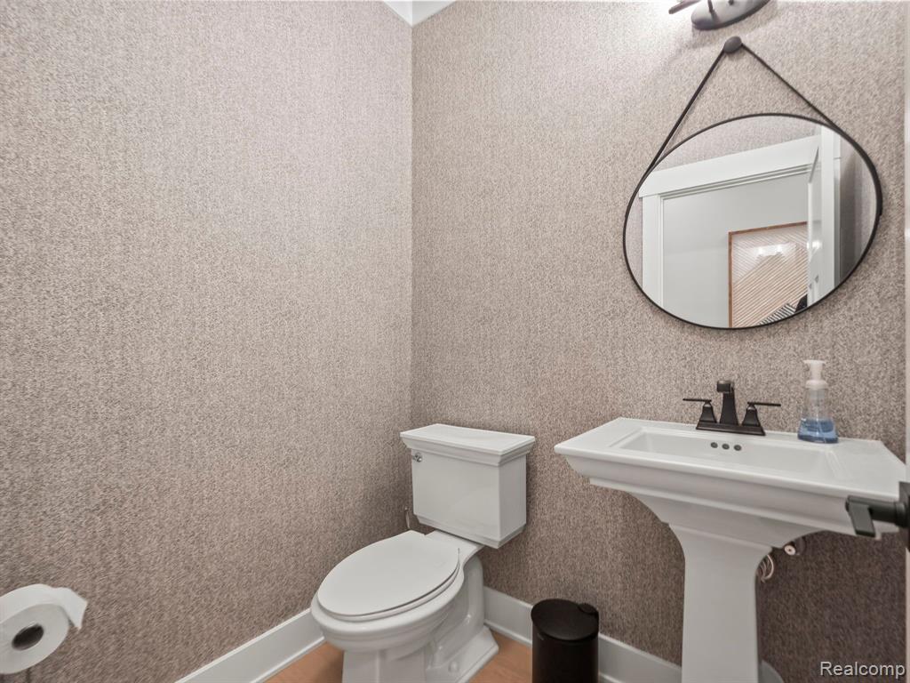 3731 Kinsley Boulevard Property Photo 37