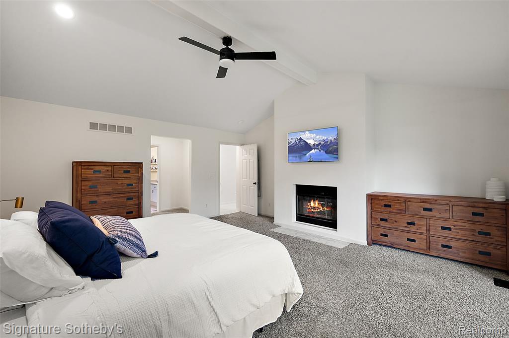 42280 Locklin Drive Property Photo 12