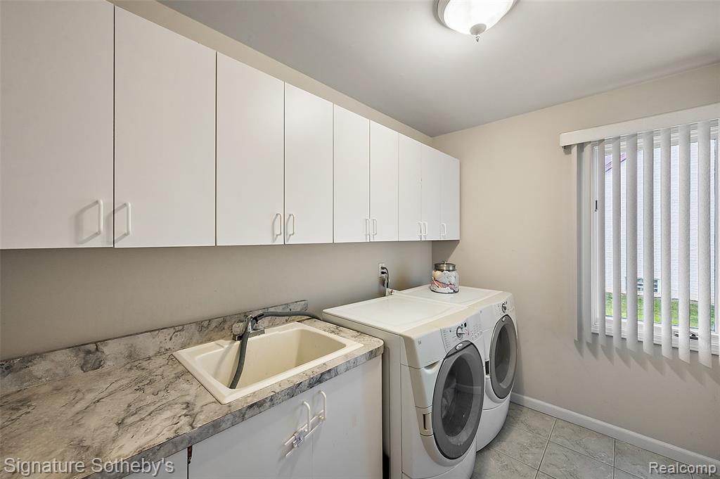 42280 Locklin Drive Property Photo 18