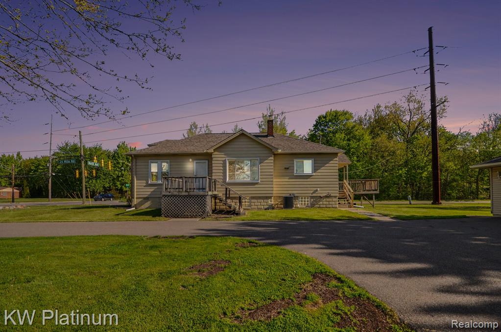 52900 North Avenue Property Photo 5