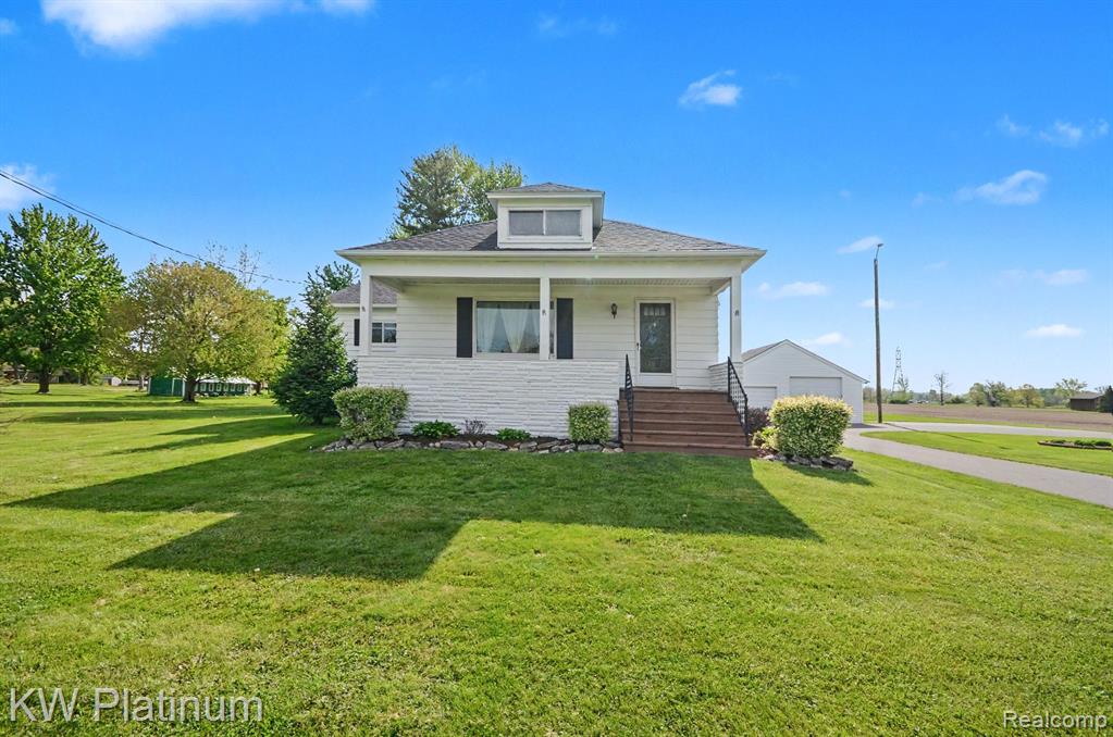 52900 North Avenue Property Photo 10