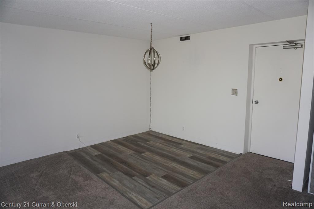 21800 Morley Avenue Property Photo 6