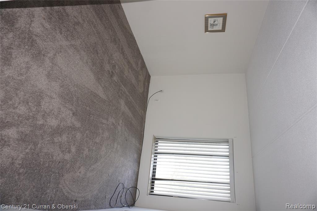21800 Morley Avenue Property Photo 9