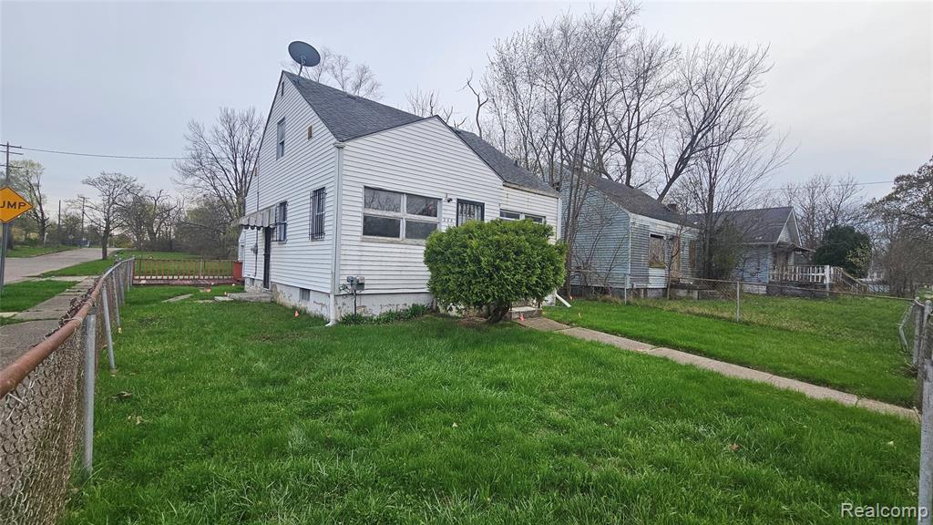 258 E Hobson Avenue Property Photo 6