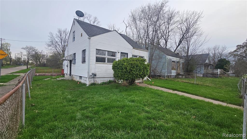 258 E Hobson Avenue Property Photo 7