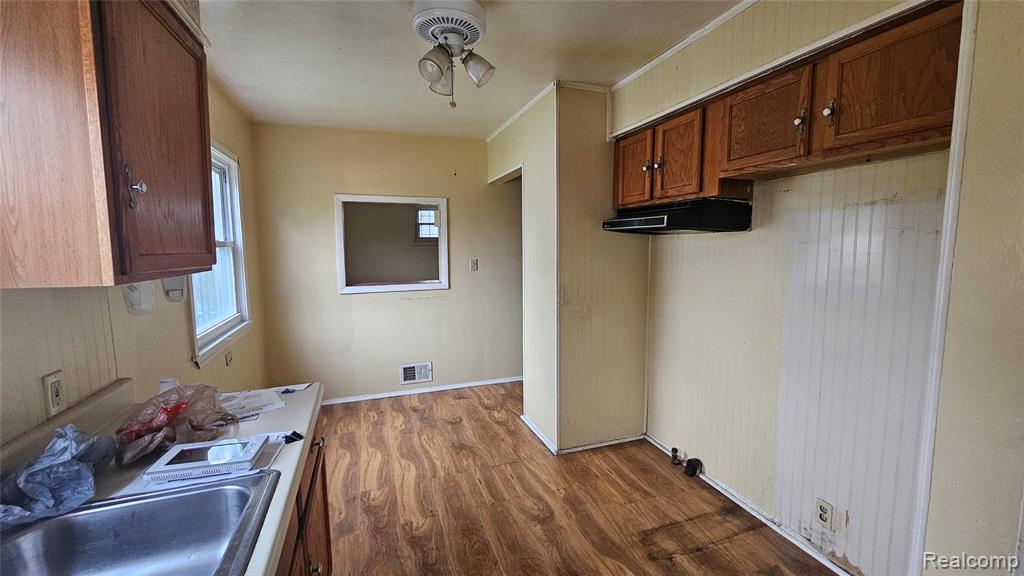 258 E Hobson Avenue Property Photo 8