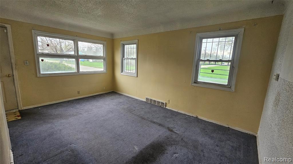 258 E Hobson Avenue Property Photo 9