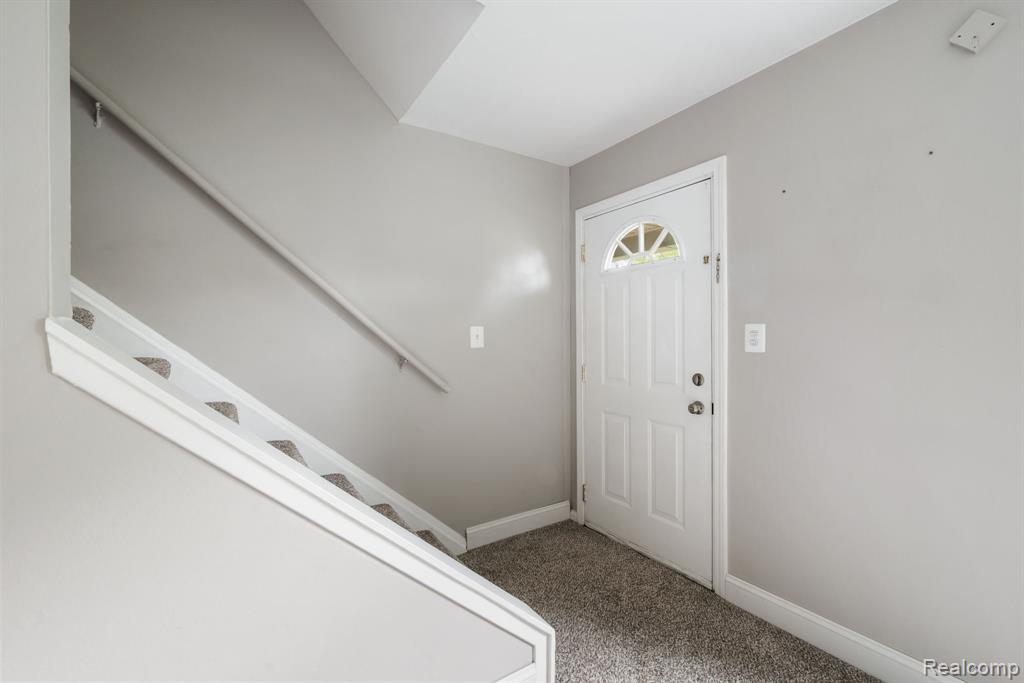 3388 Coolidge Hwy Property Photo 4