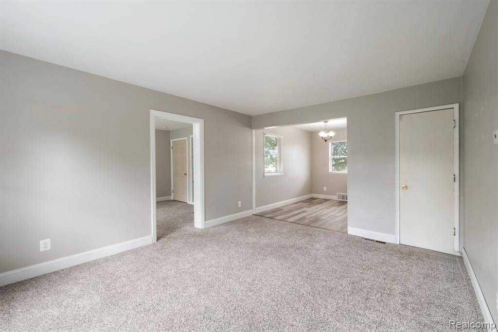 3388 Coolidge Hwy Property Photo 5