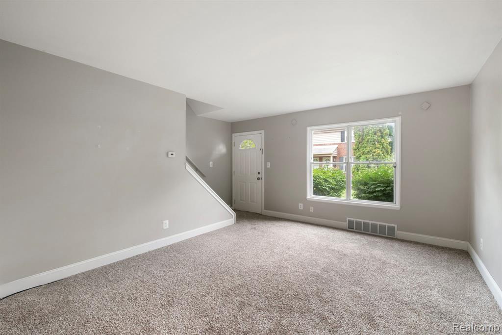 3388 Coolidge Hwy Property Photo 7