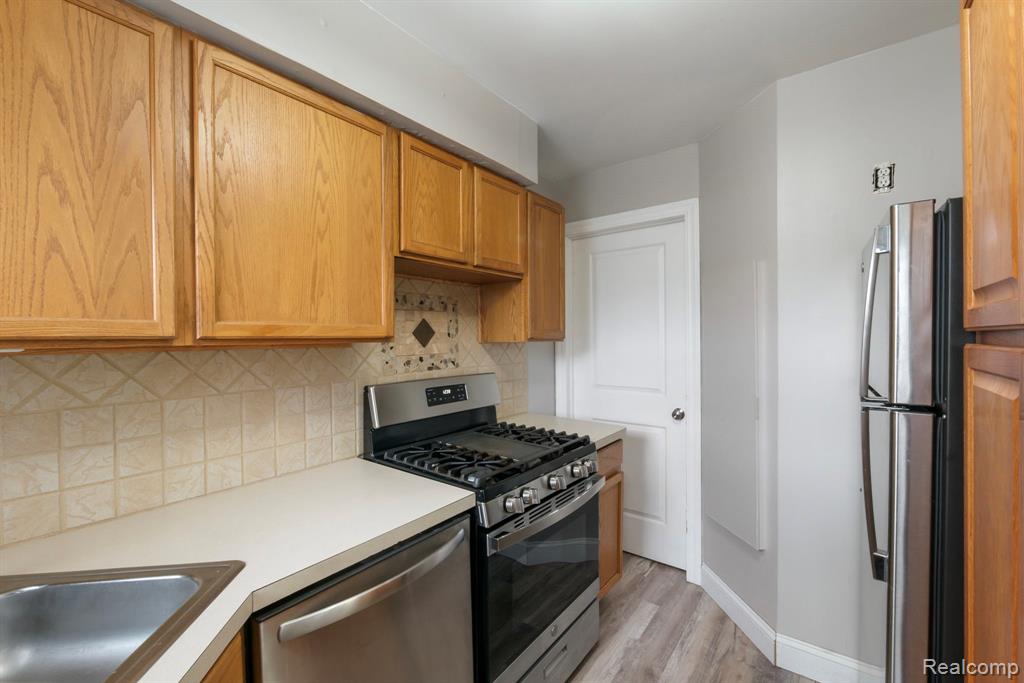 3388 Coolidge Hwy Property Photo 13
