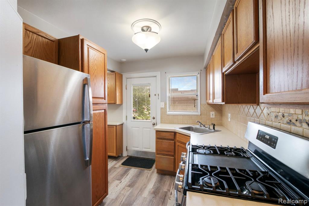 3388 Coolidge Hwy Property Photo 14