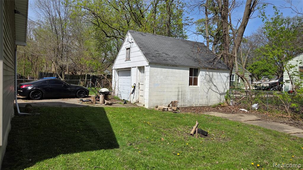 838 Clinton Street Property Photo 3
