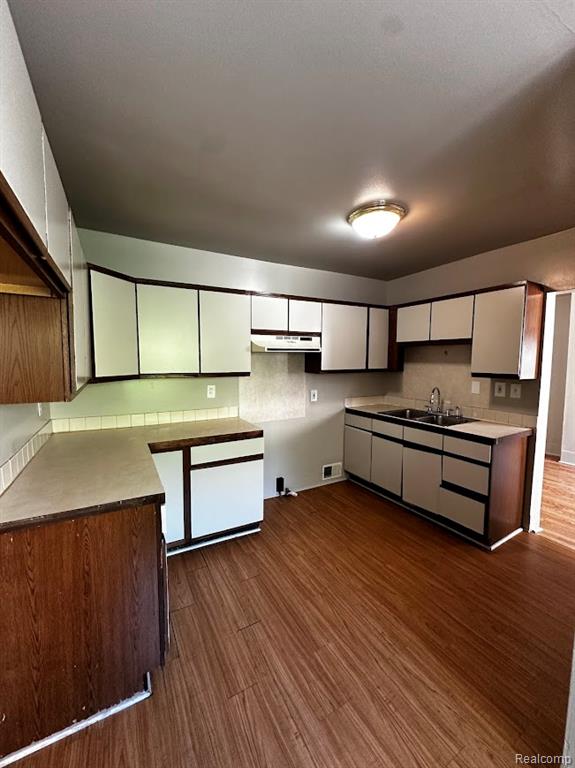 838 Clinton Street Property Photo 10
