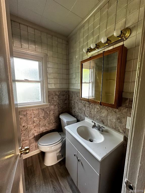 838 Clinton Street Property Photo 11