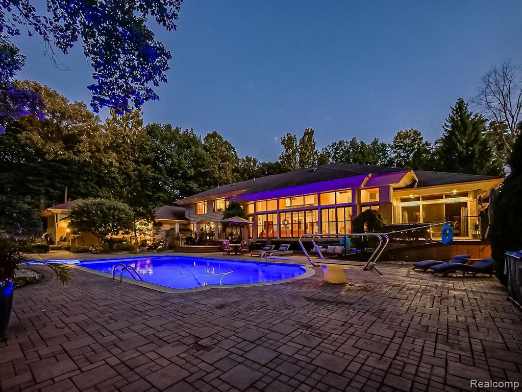 17477 Iris Circle Property Photo 4