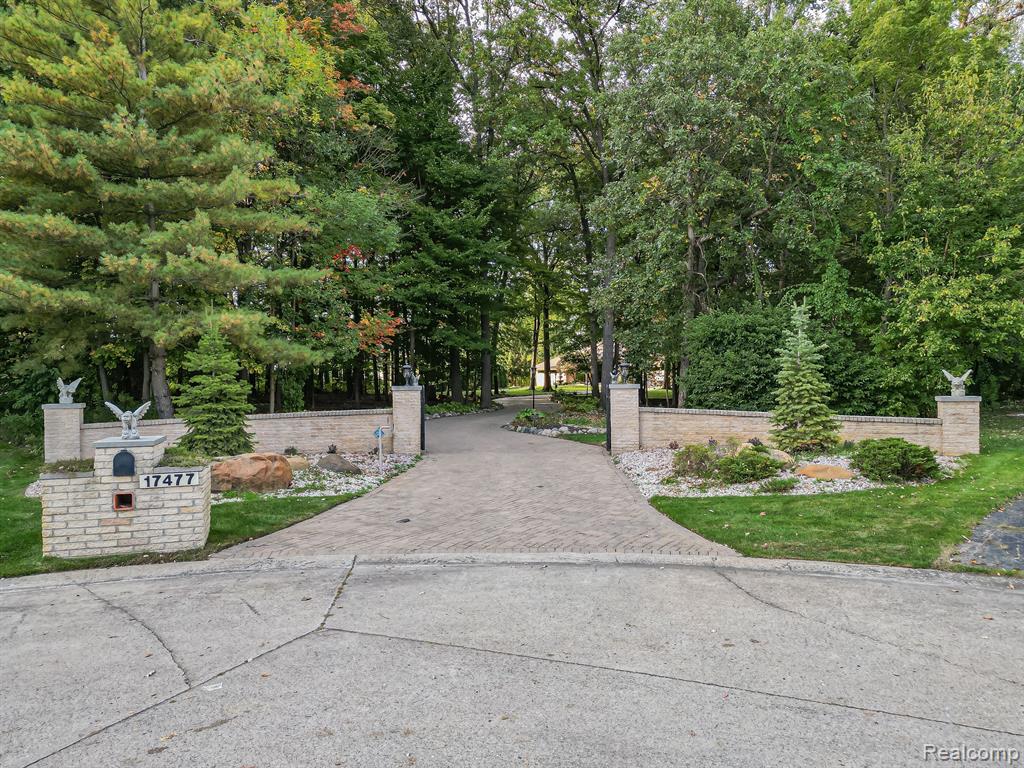 17477 Iris Circle Property Photo 9