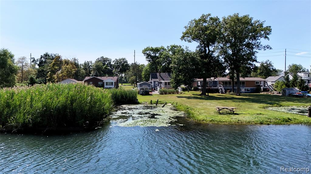 22827 Meridian Road Property Photo 8