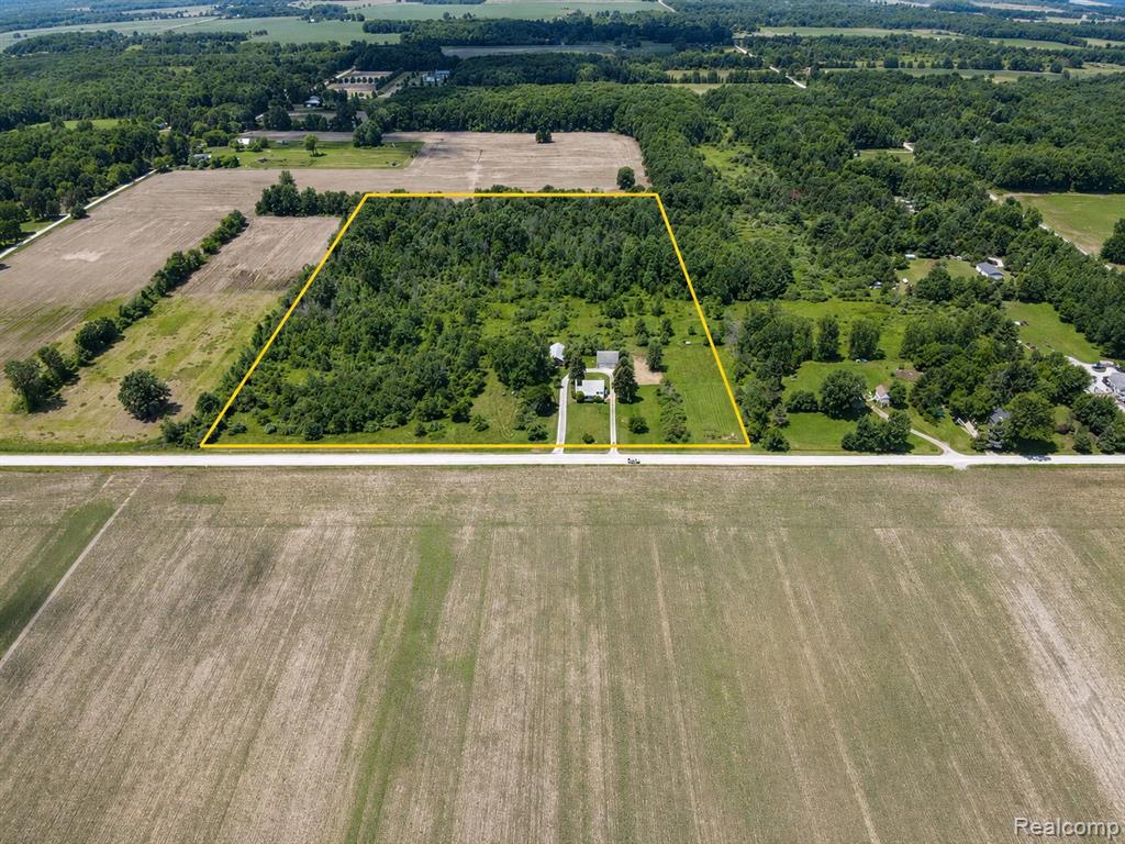 5893 Cribbins Road Property Photo 1