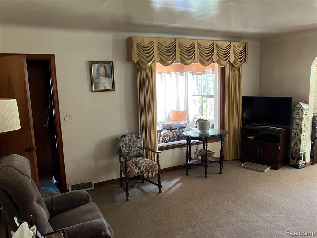 5893 Cribbins Road Property Photo 16