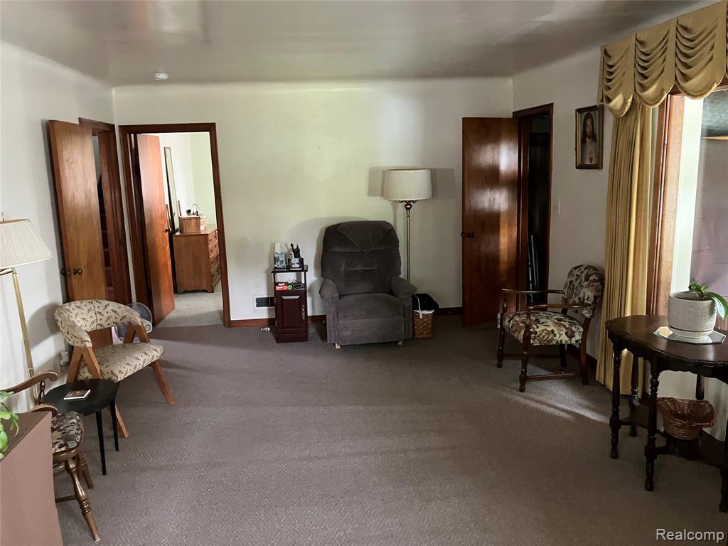 5893 Cribbins Road Property Photo 19