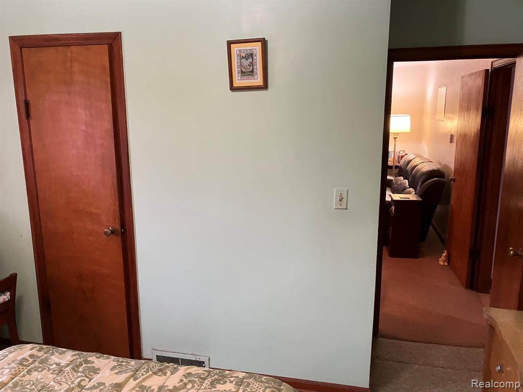 5893 Cribbins Road Property Photo 22