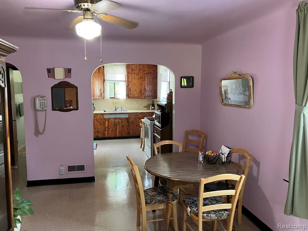 5893 Cribbins Road Property Photo 23