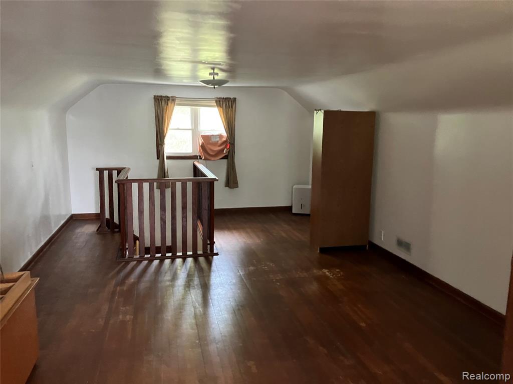 5893 Cribbins Road Property Photo 28