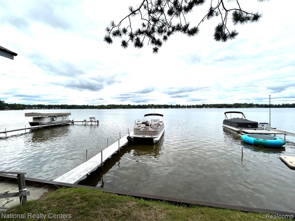 4951 Kokosing Road Property Photo 2