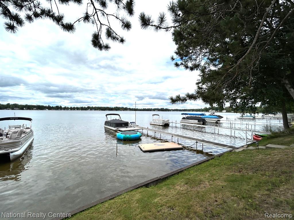 4951 Kokosing Road Property Photo 17