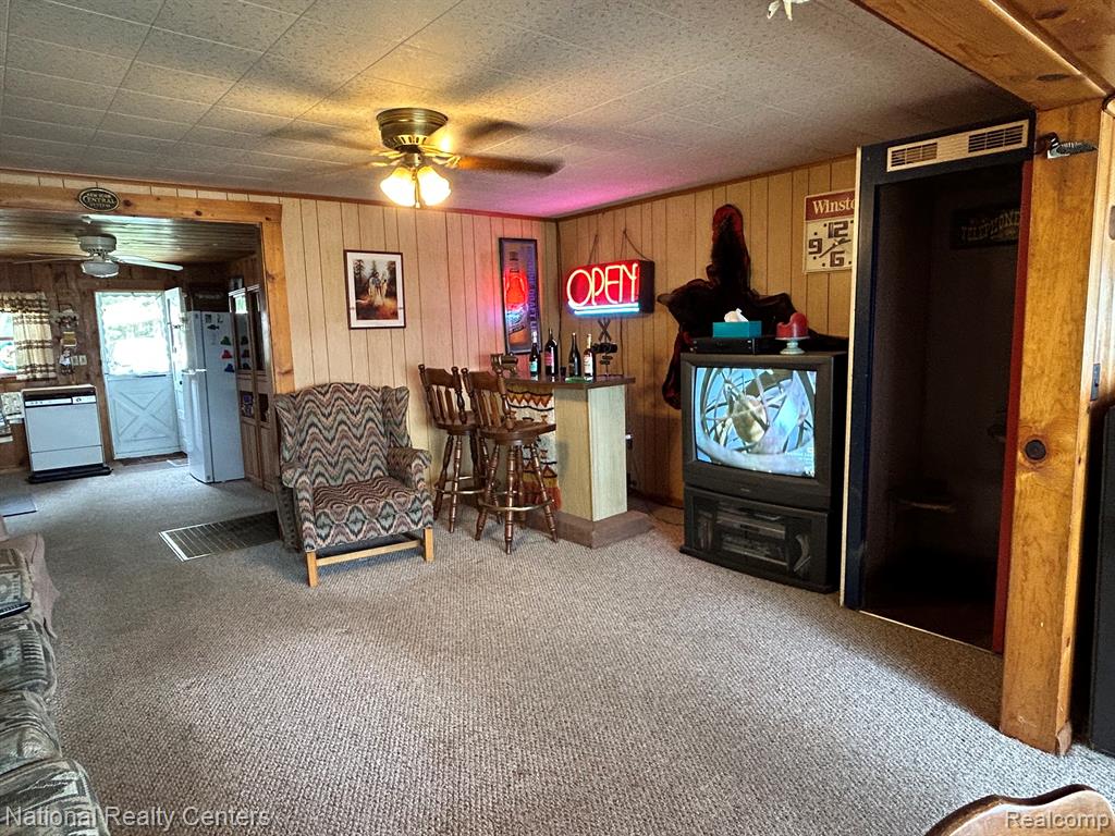 4951 Kokosing Road Property Photo 20