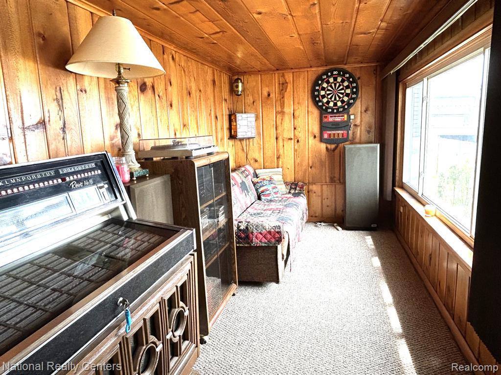 4951 Kokosing Road Property Photo 24