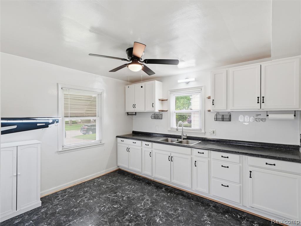 19132 Glenmore Property Photo 5
