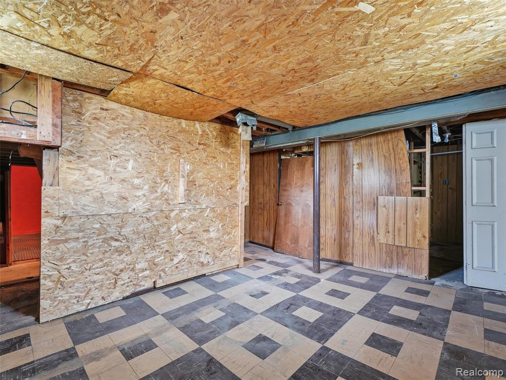 19132 Glenmore Property Photo 14
