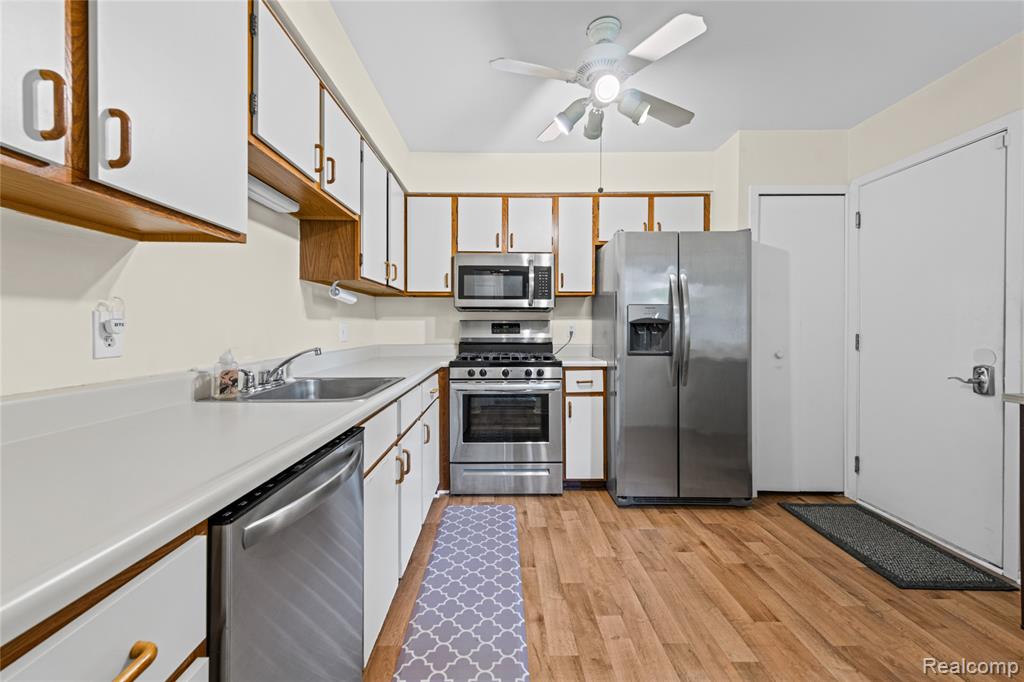 3779 Heritage Parkway Property Photo 13