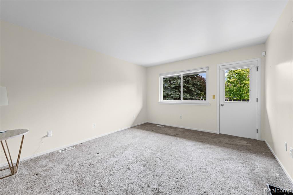 3779 Heritage Parkway Property Photo 16