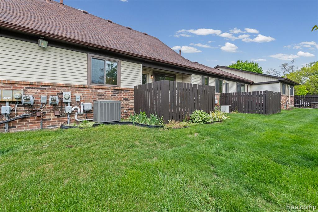 3779 Heritage Parkway Property Photo 25