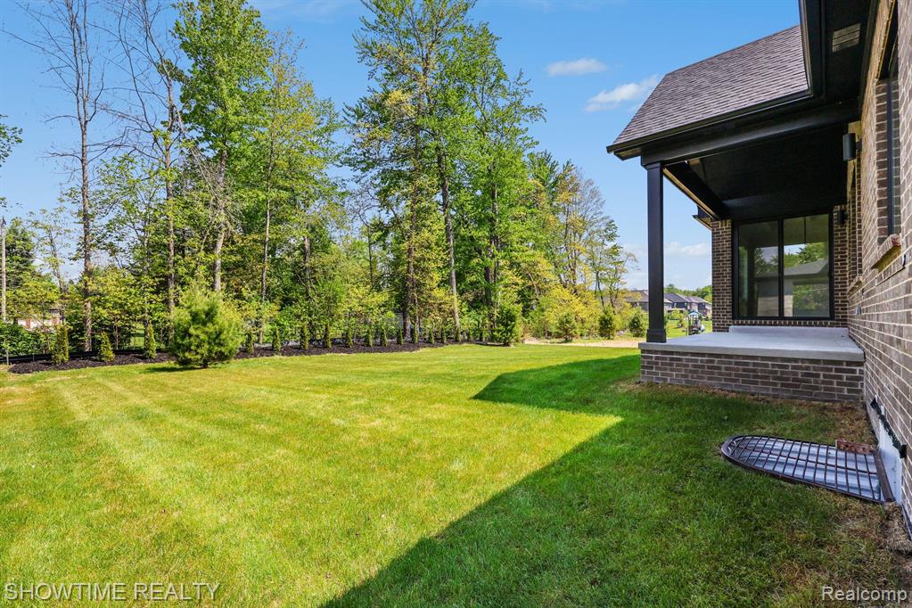 11695 Encore Drive Property Photo 31