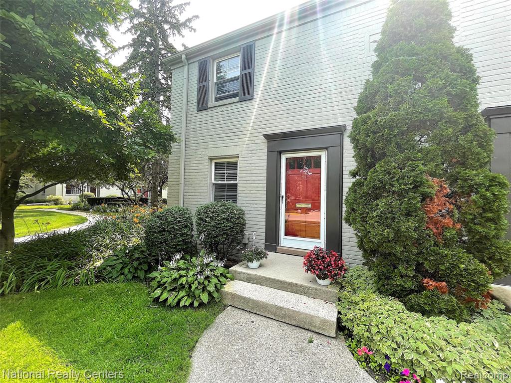1704 Graefield Road Property Photo 1
