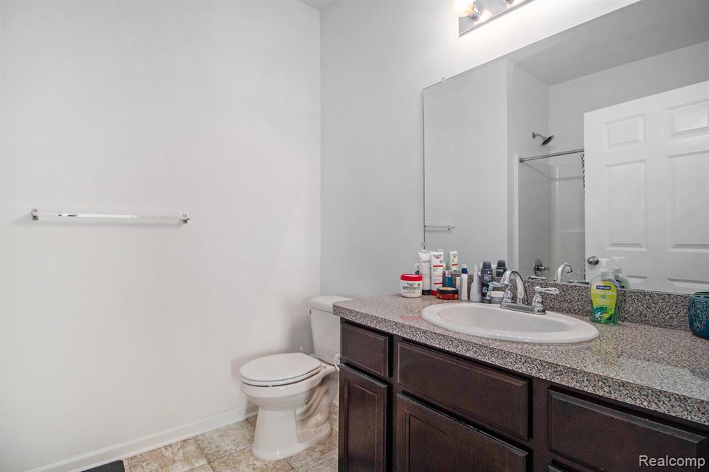 1043 E Summerfield Glen Circle Property Photo 13