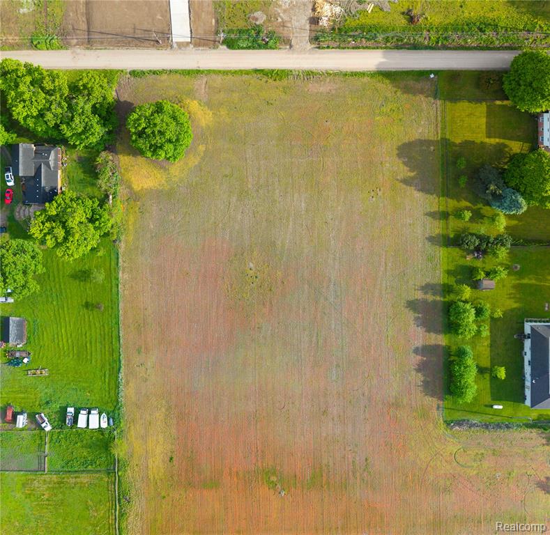 27605 Hagen Road Property Photo 7